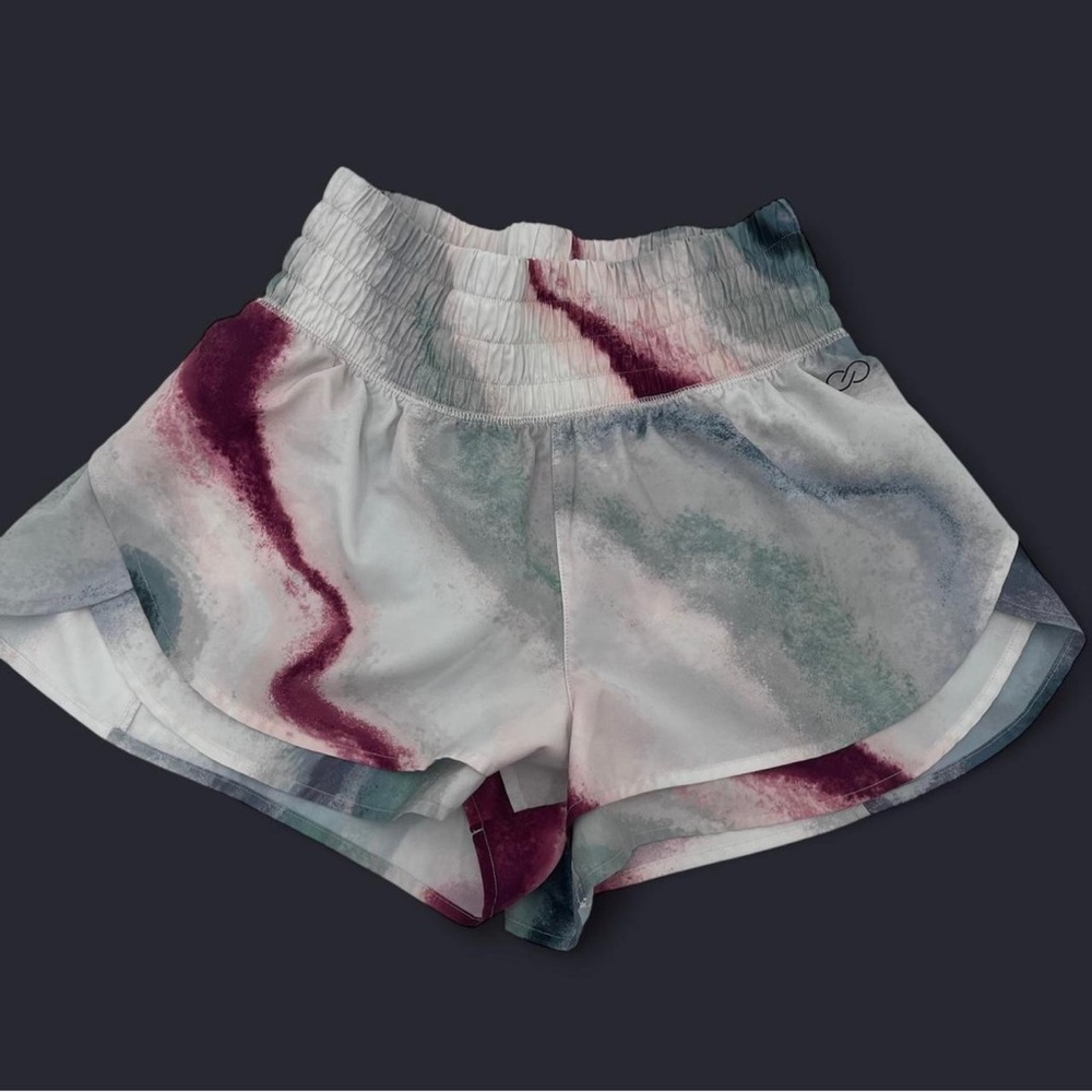 CALIA by Carrie Underwood Women's Step Up 3” Airbrush Athletic Shorts
